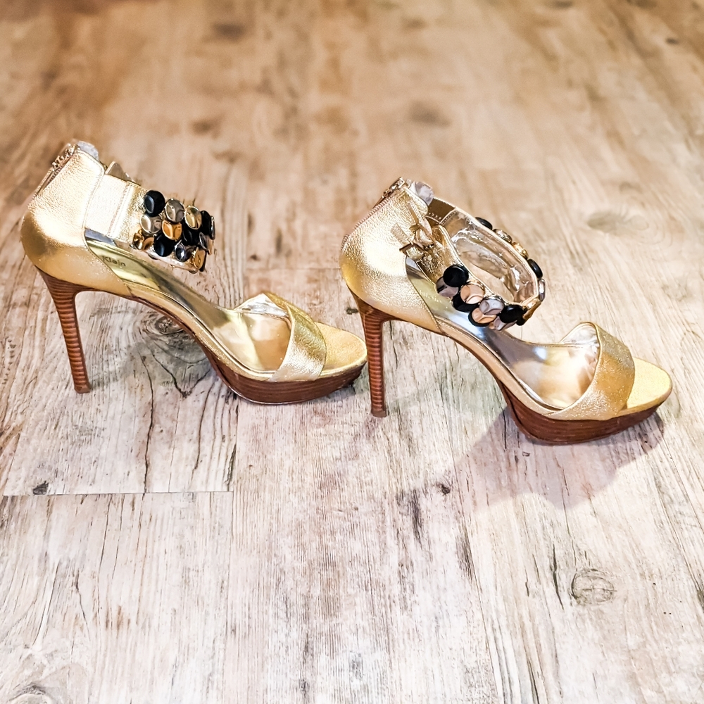 Calvin Klein "Golden Goddess" Gold Genuine Leather 5" Heels Size 10 Ladies - Picture 1 of 5